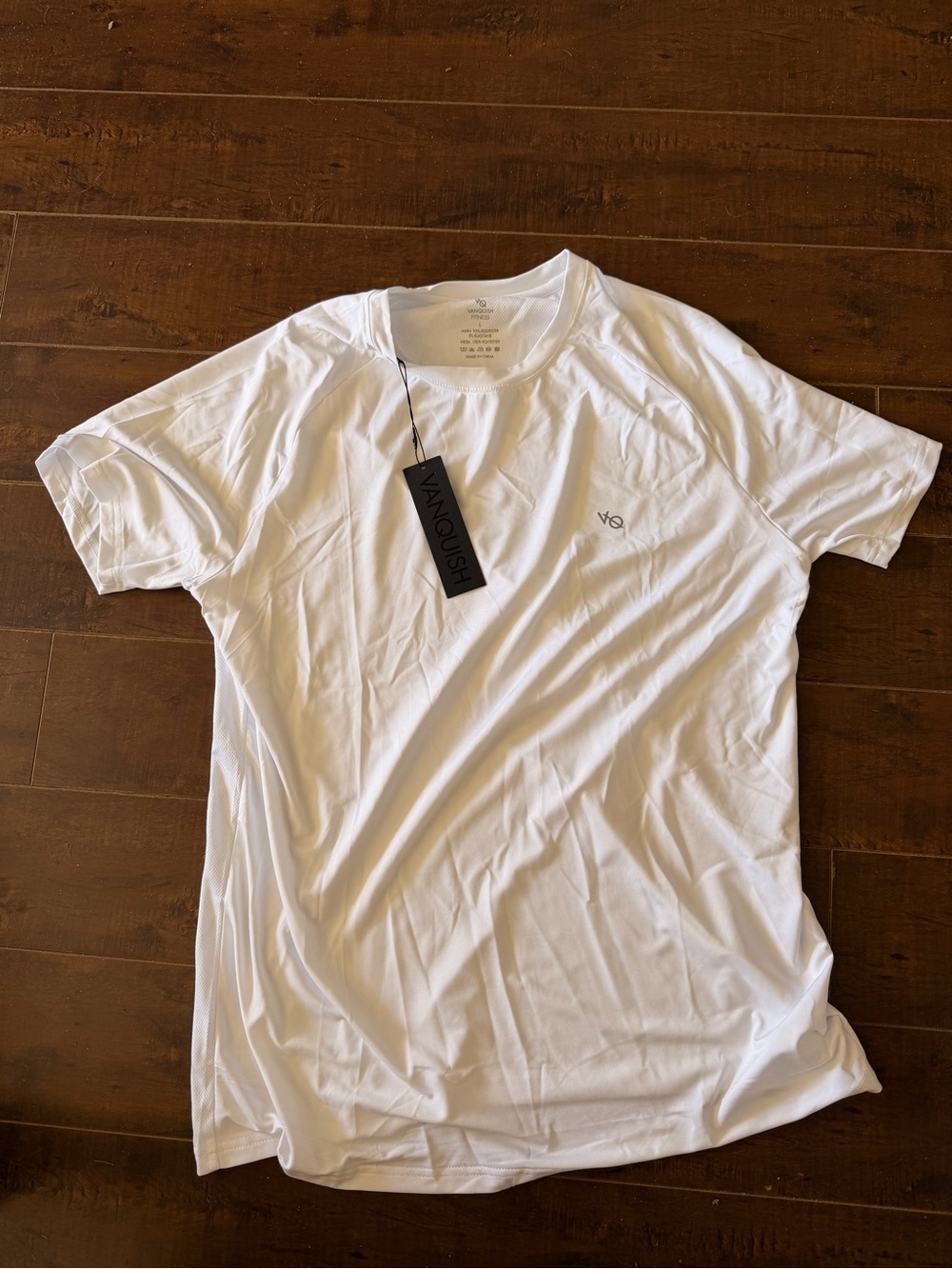 VANQUISH Men’s White Short Sleeve Crew Tee